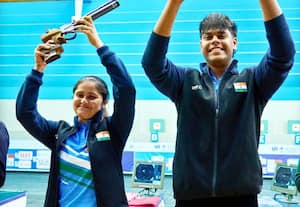 இந்திய ஜோடி புதிய சாதனை * உலக கோப்பை துப்பாக்கிசுடுதலில்...