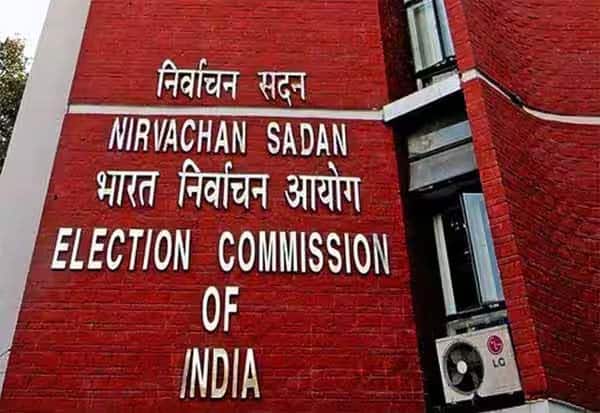  தேர்தல் ஆணையம் மீது புகார் கூறாத ஸ்டாலின்: புகார்களை அடுக்கும் மம்தா: எதிர்க்கட்சிகளுக்குள் ஏன் இந்த வேறுபாடு?