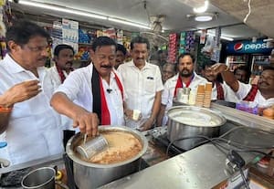 கும்மிடி., -  தி.மு.க., வேட்பாளர் டீ போட்டு கொடுத்து பிரசாரம்
