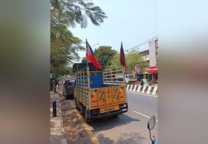  தி.மு.க., பிரசார வாகனம் ராயபுரத்தில் பறிமுதல்