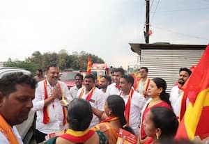 திருவள்ளூர் த.வெ.க., வேட்பாளருக்கு கடம்பத்துாரில் உற்சாக வரவேற்பு