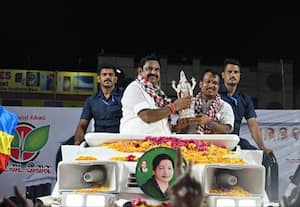  அ.தி.மு.க.,வின் செல்லாத ஓட்டுகளை பொறுக்கி வேட்பாளர்களாக அறிவித்துள்ளது தி.மு.க., வில்லிவாக்கம் விஜயகுமாரை ஆதரித்து பழனிசாமி பேச்சு