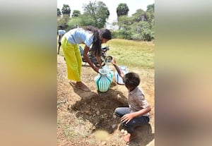 கோடைகாலம் தொடங்கியதால் குடிநீருக்காக அல்லாடும் மக்கள்