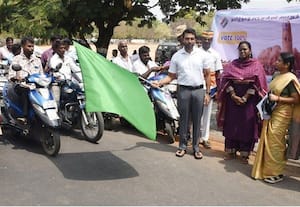  மாற்றுத்திறனாளிகள் பங்கேற்ற விழிப்புணர்வு வாகன ஊர்வலம்