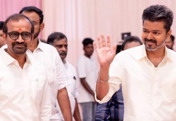 தவெக பொருளாளர்  மீது மனைவி புகார்: குழந்தையை மீட்டுத்தர கோரிக்கை