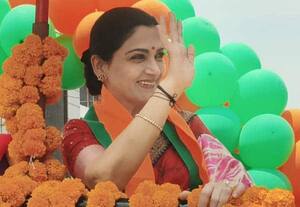 தமிழகத்தில் பெண்களுக்கு பாதுகாப்பு இல்லை; ஸ்டாலினை 'அப்பா' என எப்படி கூற முடியும்? நடிகை குஷ்பு கேள்வி