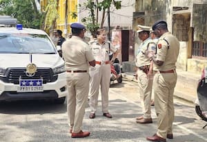  பாகூர் பகுதியில் உள்ள பதற்றமான ஓட்டுச் சாவடிகளில் டி.ஜி.பி., ஆய்வு 