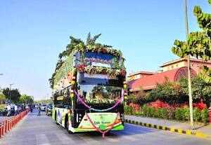  'டபுள் டெக்கர்' பஸ்சில் 800 பேர் மட்டுமே பயணம்