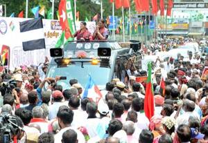  'பழனிசாமிக்கு தேர்தல் ஜுரம்': கனிமொழி