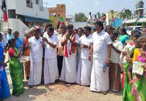 பொய்யான வாக்குறுதிகள் அளித்து மக்களை ஏமாற்றி வரும் தி.மு.க.,  ;பிரசாரத்தில் அ.தி.மு.க.,வினர் குற்றச்சாட்டு 