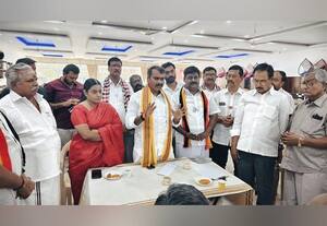  அரசு மருத்துவமனையில் அவசர சிகிச்சை வார்டு பா.ஜ. வேட்பாளர் முருகனிடம் மனு