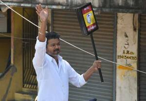 மாற்றத்திற்கான தேர்தல்; களத்தில் இறங்கி பணியாற்றுங்கள்; தொண்டர்களுக்கு தெம்பூட்டிய விஜய்