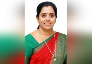  மாதா மாதம் குறைதீர் கூட்டம் நடத்தி குறைகளை தீர்ப்பேன்:  அ.தி.மு.க., வேட்பாளர் கீர்த்திகா  பிரசாரம்