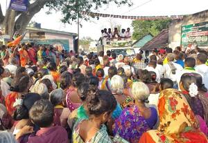 தியாகதுருகம் தெற்கு ஒன்றிய பகுதிகளில் அ.தி.மு.க., வேட்பாளர் ஓட்டு சேகரிப்பு