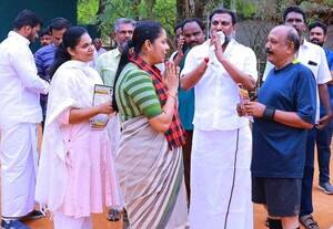  திருப்பரங்குன்றம் தொகுதியில் அதிக பெண் தொழில் முனைவோரை உருவாக்குவேன் * தி.மு.க., வேட்பாளர் கிருத்திகா தங்கப்பாண்டி வாக்குறுதி