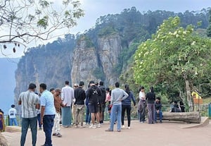  'கொடை'யில் குவிந்த சுற்றுலா பயணியர்