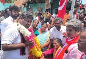  தி.மு.க., வேட்பாளர் கார்த்திக் தண்டபாணிக்கு தாரை, தப்பட்டை முழங்க உற்சாக வரவேற்பு