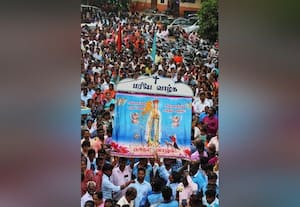  லுார்து அன்னை ஆலய பெருவிழா கொடியேற்றத்துடன் துவங்கியது