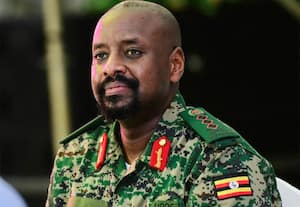 100 கோடி அமெரிக்க டாலர்,  அழகான பெண் : துருக்கியிடம்  கேட்கிறார் உகாண்டா ராணுவ தளபதி