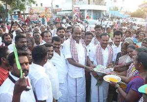  உங்களுக்காக வாழும் எனக்கு 6-வது முறையாக வெற்றிக்கனி; விஸ்வநாதன் பிரசாரம்