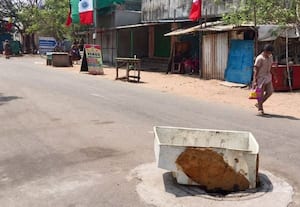  பாதாள சாக்கடை மூடிகள் சேதம் உயிர்பலி ஏற்படும் அபாயம்
