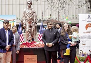  அமெரிக்காவில் விவேகானந்தரின் முழு உருவ வெண்கல சிலை திறப்பு