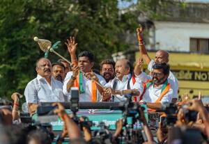  திருப்பரங்குன்றம் தேர்தல் முடிவை எதிர்நோக்கி தமிழக மக்கள் அனைவரின் கவனமும் உள்ளது ராஜன்செல்லப்பாவை ஆதரித்து அண்ணாமலை பிரசாரம்