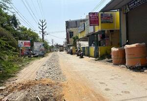  குடிநீர் குழாய் பதிப்பு பணி முடிந்தும் சரிவர மூடப்படாத பள்ளத்தால் அவதி