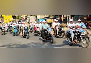  100 சதவீதம் ஓட்டுப்பதிவு இரு சக்கர வாகன பேரணி