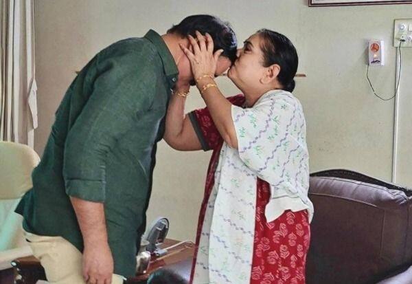  ராமதாஸ் இல்லாத நேரத்தில் தாயிடம் ஆசி பெற்ற அன்புமணி