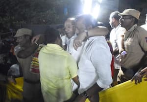  பா.ம.க., நிறுவனர் ராமதாஸ் பிரசாரத்தில் திடீர் மயக்கம்