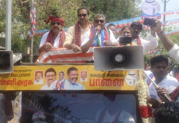 பா.ஜ.,விற்கு இரட்டை இலையை பழனிசாமி லீசுக்கு விட்டுள்ளார்: வி.சி.,வேட்பாளர் வன்னி அரசு தாக்கு