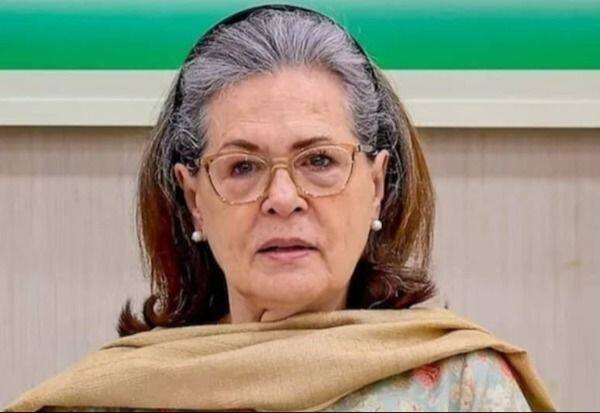 மகளிர் இட ஒதுக்கீடு வெறும் கண்துடைப்பு தொகுதி மறுவரையறையே உண்மையான ஆபத்து: காங்., சோனியா குற்றச்சாட்டு