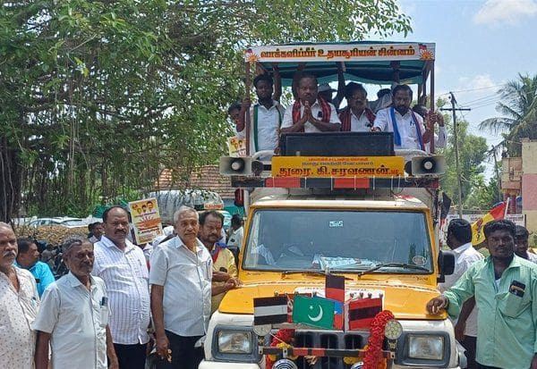  புவனகிரி தொகுதியில் தி.மு.க., வேட்பாளர் சரவணன் ஓட்டு வேட்டை