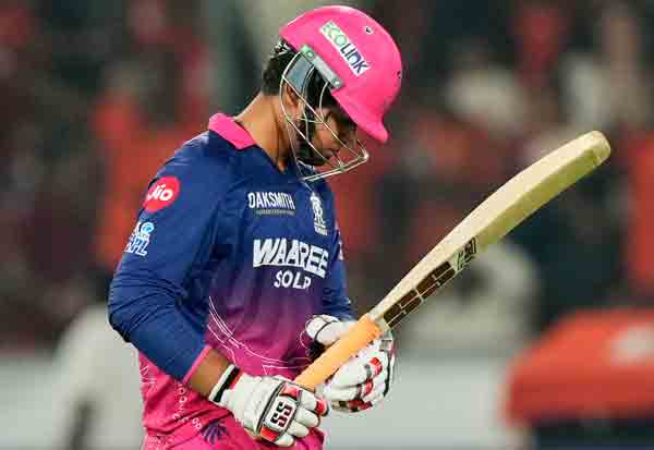 ராஜஸ்தான் அணிக்கு முதல் அதிர்ச்சி: பேட்டிங் சரிந்ததால் ஏமாற்றம்