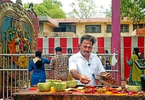  ஊழல் செய்தால் ரத்த வாந்தி; சுடுகாட்டில் சுயேச்சை பூஜை