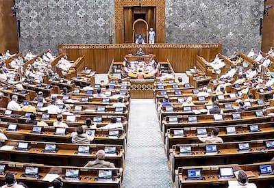 மகளிர் இட ஒதுக்கீடு அமல்படுத்த தீவிரம்; லோக்சபா இடங்களின் எண்ணிக்கை 850 ஆக அதிகரிப்பு