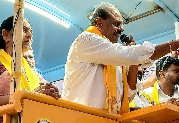 எனக்கும் பொதுமக்களுக்கும் இருக்கும் பந்தத்தை பிரிக்க முடியாது: டி.ஆர்.எஸ்.,