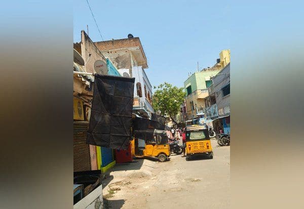 பொய் வாக்குறுதிகளை கண்டித்து எழும்பூரில் கருப்பு கொடி