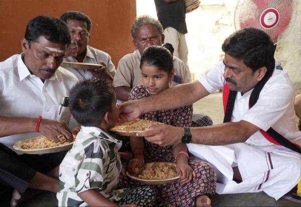  கல்விக்கு முக்கியத்துவம் தி.மு.க. குறிக்கோள்! வேட்பாளர் தினேஷ்குமார் பிரசாரம்