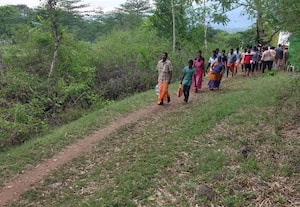   கண்ணகி கோயில் பிரச்னைக்கு தீர்வு எட்டாததால் பக்தர்கள்  ஏமாற்றம்  வேட்பாளர்கள் வாக்குறுதியிலும் அழுத்தம் இல்லாததால் புலம்பல்