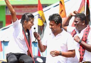 அ.தி.மு.க.,வை இபிஎஸ் விற்று விட்டார்; உதயநிதிக்கு கவலை