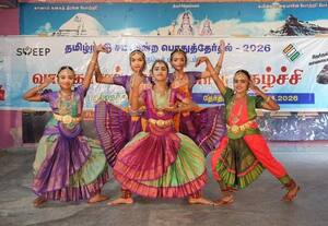  பரத நாட்டியம் ஆடியபடி தேர்தல் விழிப்புணர்வு  