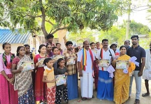  அந்திலி நரிக்குறவர் குடியிருப்பு பகுதியில் வேட்பாளர் பழனிசாமி ஓட்டு சேகரிப்பு