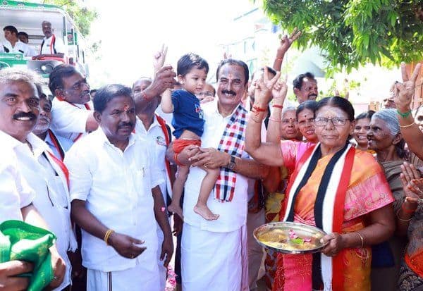  அ.தி.மு.க. ஆட்சி அமைந்ததும் ரூ.10 ஆயிரம் உதவித்தொகை வேட்பாளர் ஆனந்தன் உறுதி