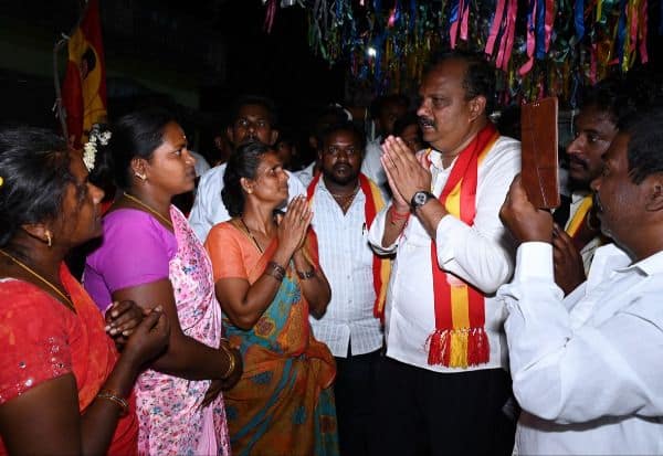  இளைஞர்களுக்கு வேலைவாய்ப்பு வழங்கப்படும் த.வெ.க., வேட்பாளர் அருண்குமார் வாக்குறுதி