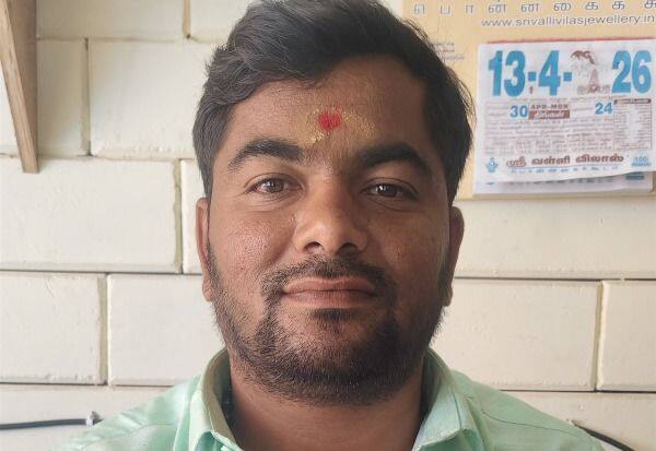 தி.மு.க., ஆட்சியில் லஞ்சம்!