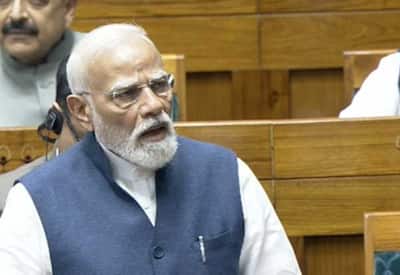 மகளிர் இட ஒதுக்கீட்டில் அரசியல் வேண்டாம்: லோக்சபாவில் பிரதமர் மோடி உரை