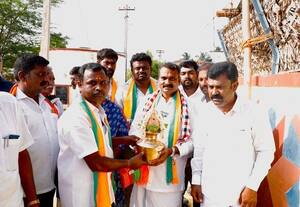  ரூ.8 ஆயிரம் போலி கூப்பன் மக்களை ஏமாற்றும் தி.மு.க. :பா.ஜ. வேட்பாளர் முருகன் குற்றச்சாட்டு