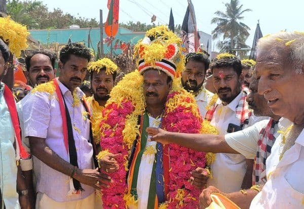 அடிப்படை தேவைகள் நிறைவேற்றப்படும் :அ.தி.மு.க., வேட்பாளர் பழனிச்சாமி வாக்குறுதி